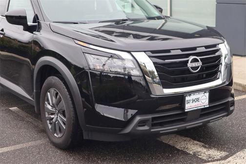 2024 Nissan Pathfinder S 4WD