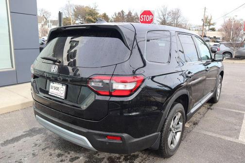 2024 Honda Pilot EX-L 7 Passenger