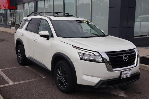 2022 Nissan Pathfinder SV 4WD
