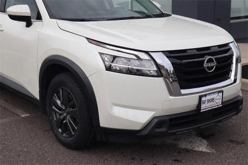 2022 Nissan Pathfinder SV 4WD