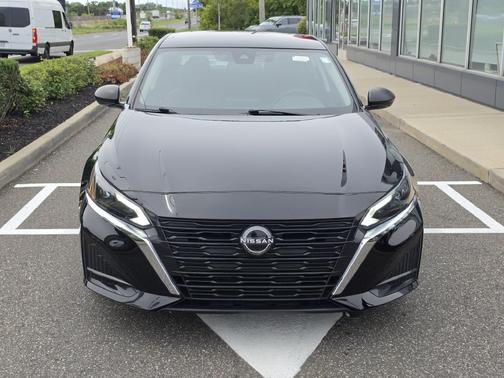 Super Black 2024 Nissan Altima 2.5 SV
