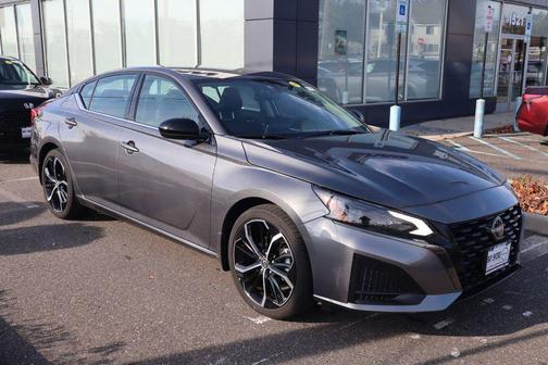 2024 Nissan Altima SR FWD