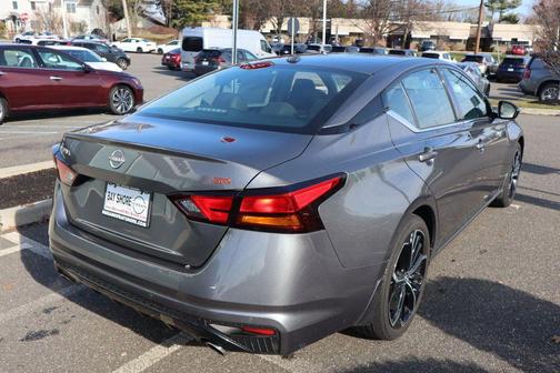 2024 Nissan Altima SR FWD