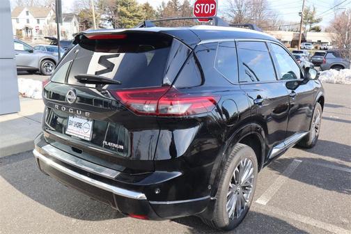 2025 Nissan Rogue Platinum