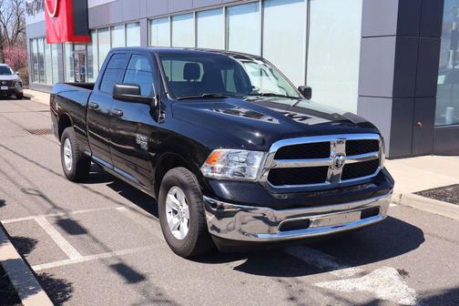 Diamond Black Crystal Pearlcoat 2024 RAM 1500 Classic SLT