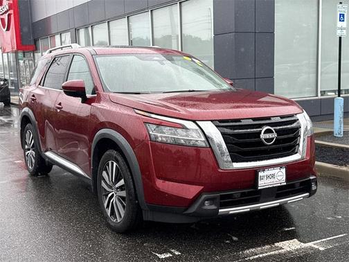 2022 Nissan Pathfinder Platinum 4WD