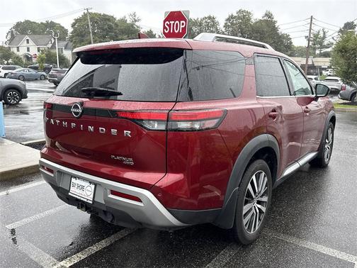 2022 Nissan Pathfinder Platinum 4WD