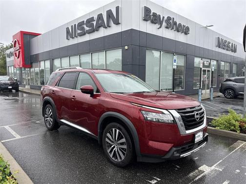 2022 Nissan Pathfinder Platinum 4WD