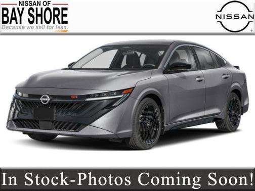 Aspen White Tricoat/Super Black 2026 Nissan Sentra SR