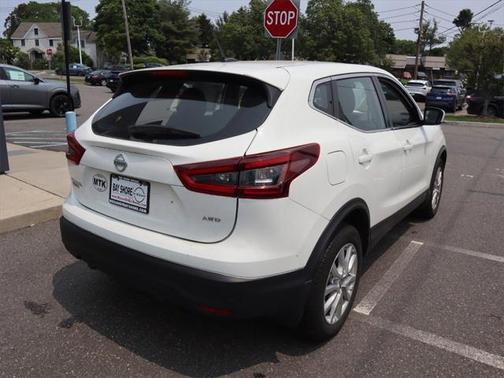 2022 Nissan Rogue Sport S