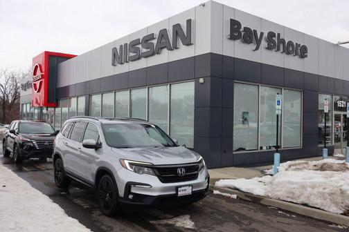 Modern Steel Metallic 2022 Honda Pilot AWD Special Edition