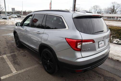 Modern Steel Metallic 2022 Honda Pilot AWD Special Edition
