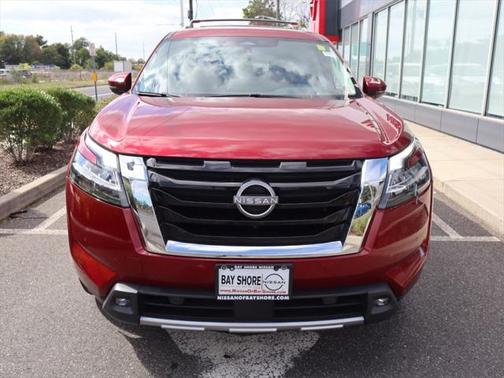 2022 Nissan Pathfinder Platinum 4WD