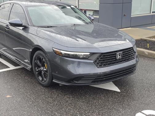 Black 2025 Honda Accord SE