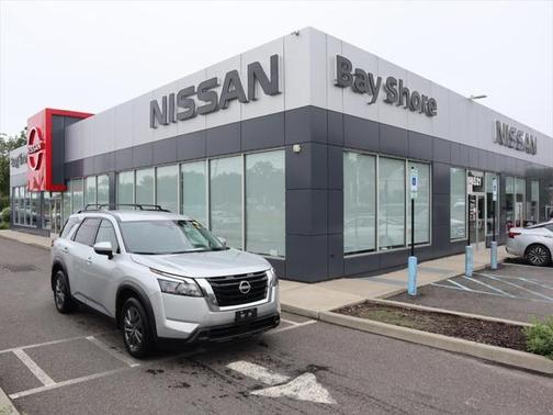 2024 Nissan Pathfinder SV 4WD