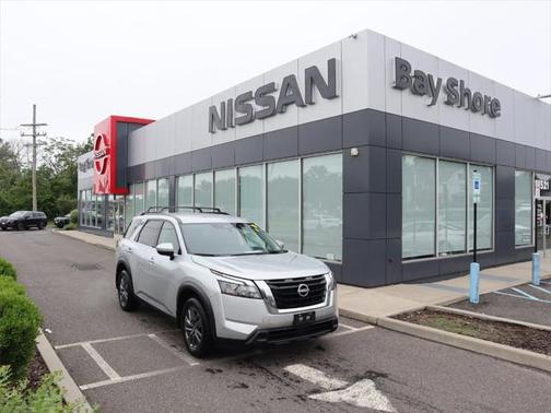 2024 Nissan Pathfinder SV 4WD