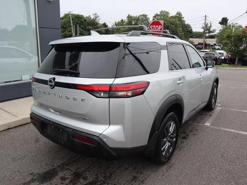 2024 Nissan Pathfinder SV 4WD