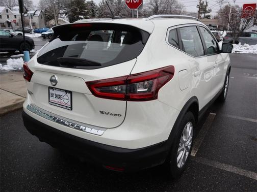 2022 Nissan Rogue Sport SV