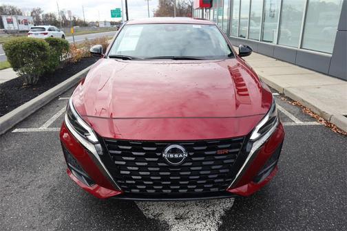 2025 Nissan Altima SR FWD