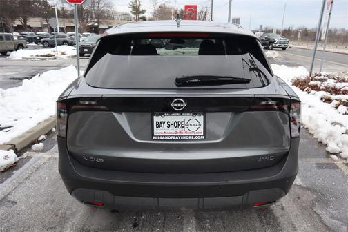 2025 Nissan Kicks SV