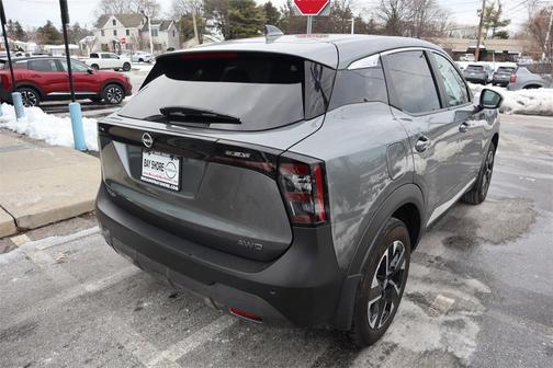 2025 Nissan Kicks SV