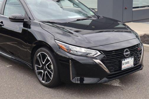 Super Black 2024 Nissan Sentra SR
