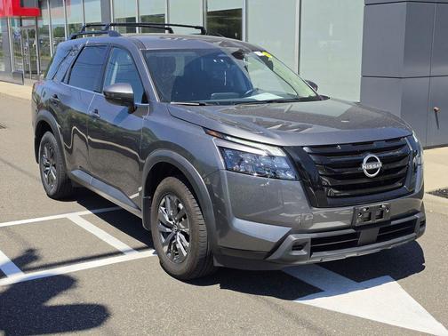Gun Metallic 2024 Nissan Pathfinder SV 4WD