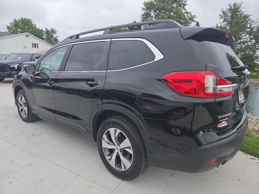 2022 Subaru Ascent Premium 8-Passenger