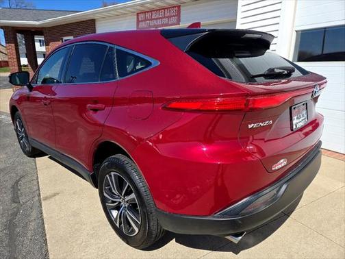 2022 Toyota Venza LE
