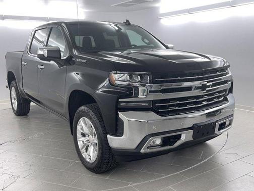 Photo 3 of 31 of 2021 Chevrolet Silverado 1500 LTZ