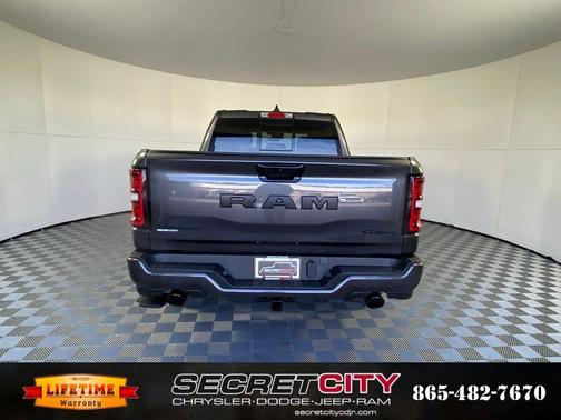 Granite Crystal Clearcoat Metallic 2026 RAM 1500 Big Horn/Lone Star