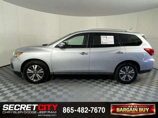 Brilliant Silver Metallic 2018 Nissan Pathfinder SV