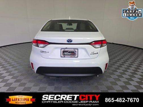 Ice 2024 Toyota Corolla Hybrid LE