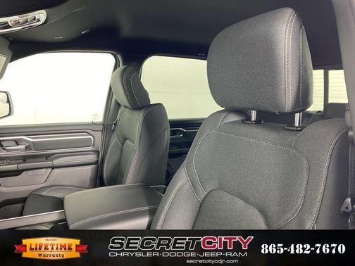 Bright White Clearcoat 2026 RAM 1500 Big Horn/Lone Star