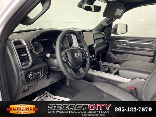 Bright White Clearcoat 2026 RAM 1500 Big Horn/Lone Star