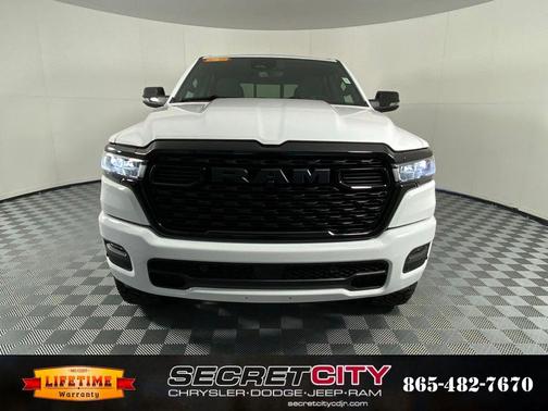 Bright White Clearcoat 2026 RAM 1500 Big Horn/Lone Star