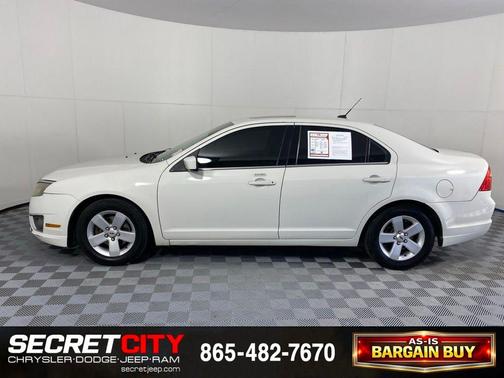 White 2010 Ford Fusion SEL