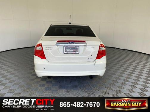 White 2010 Ford Fusion SEL