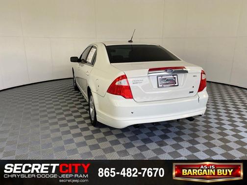 White 2010 Ford Fusion SEL