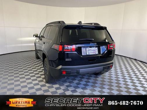 Diamond Black 2026 Jeep Cherokee LAREDO/LIMITED
