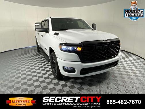 Bright White Clearcoat 2025 RAM 1500 Big Horn/Lone Star