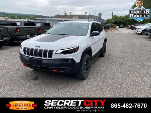 Bright White Clearcoat 2019 Jeep Cherokee Trailhawk