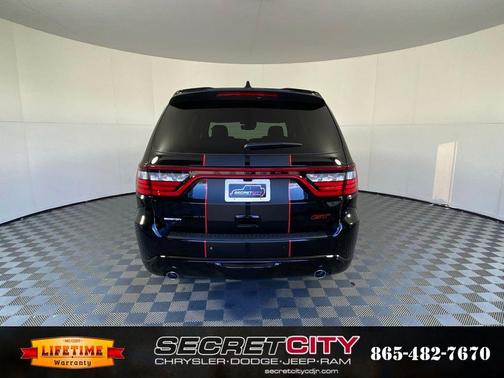 DB Black Crystal Clearcoat 2026 Dodge Durango GT