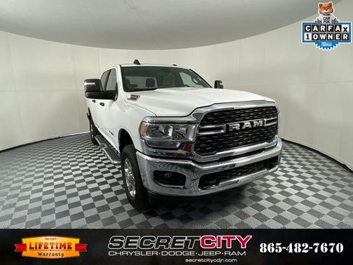 Bright White Clearcoat 2024 RAM 2500 Big Horn