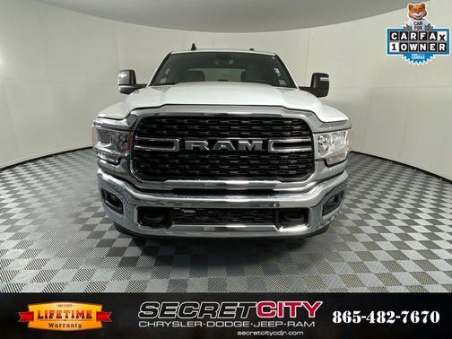 Bright White Clearcoat 2024 RAM 2500 Big Horn