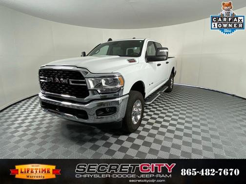 Bright White Clearcoat 2024 RAM 2500 Big Horn