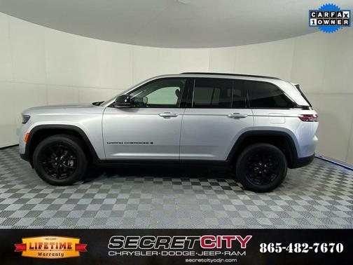 Silver Zynith 2024 Jeep Grand Cherokee Laredo