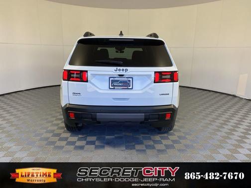 Bright White Clearcoat 2026 Jeep Cherokee LAREDO/LIMITED