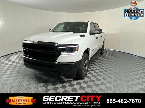 Bright White Clearcoat 2023 RAM 1500 Big Horn