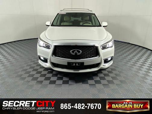 White 2017 INFINITI QX60 Base